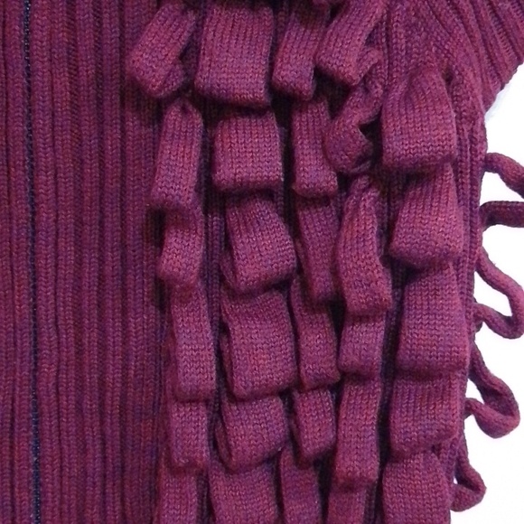 E3💐 Cynthia Steffe S zip front short sleeve knit sweater with loops - Picture 3 of 8